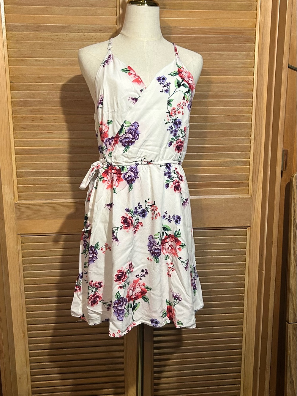 Staccato Women Floral Wrap Dress White Pink Purple Sleeveless Tie Waist Size L